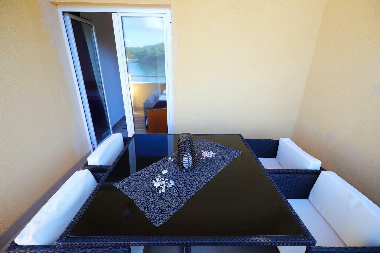 Apartments Savar - Ilo Brbinj Luaran gambar