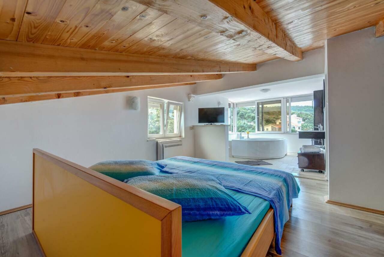 Apartments Savar - Ilo Brbinj Luaran gambar