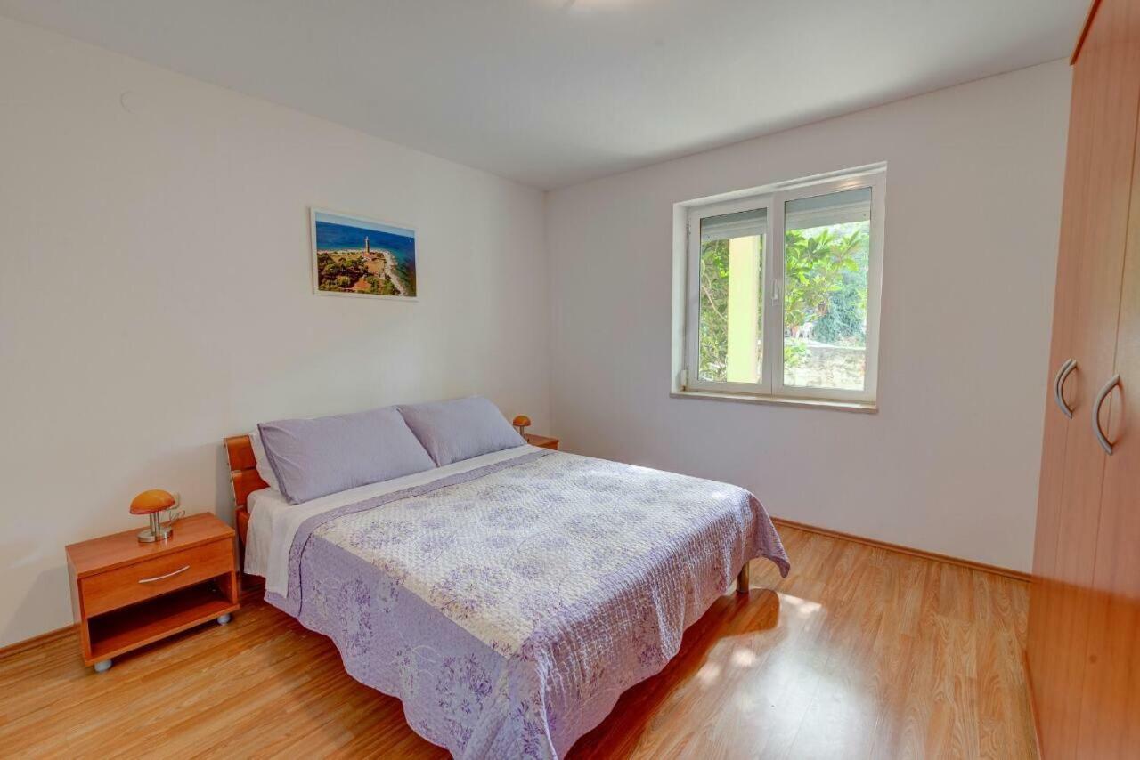 Apartments Savar - Ilo Brbinj Luaran gambar