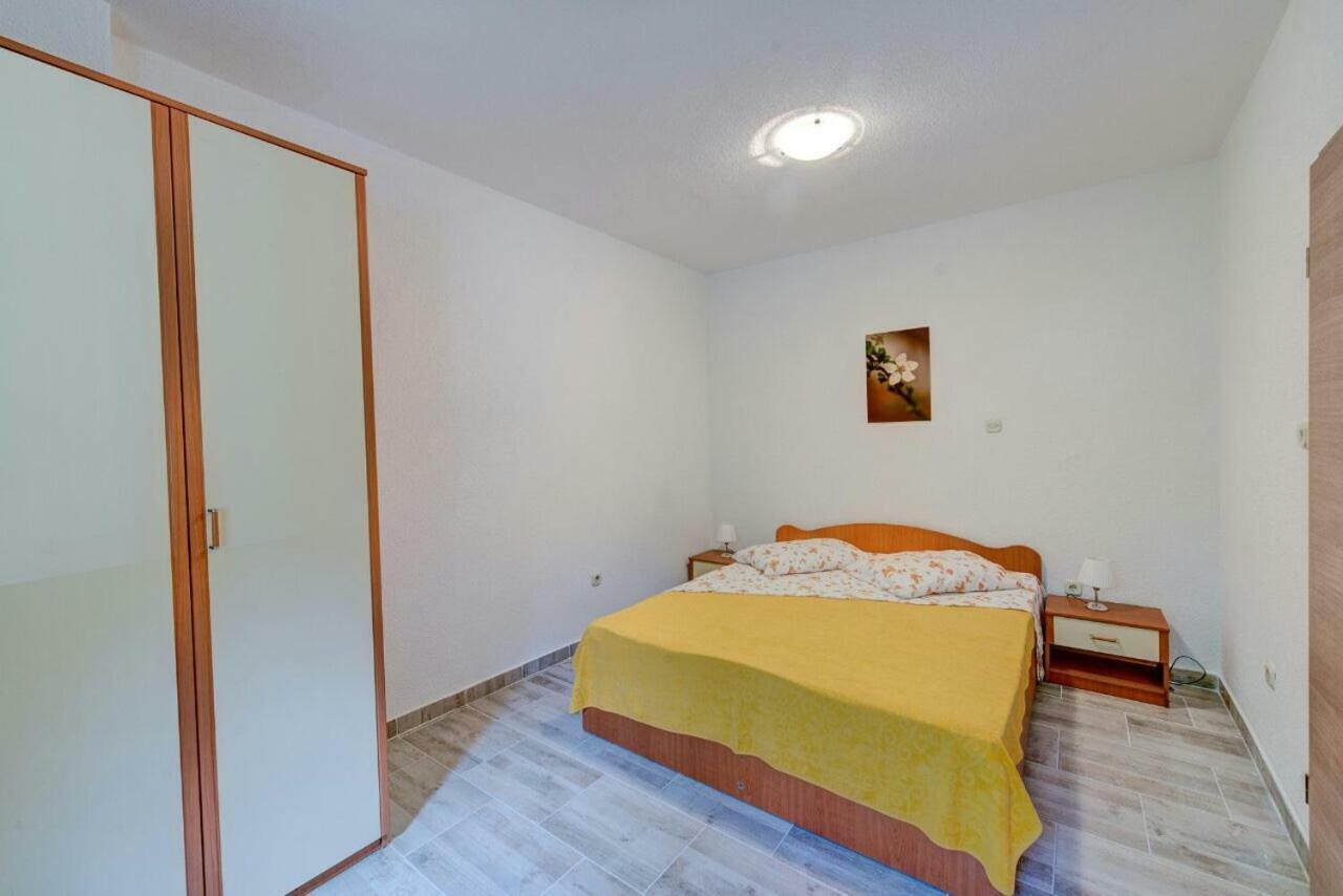 Apartments Savar - Ilo Brbinj Luaran gambar