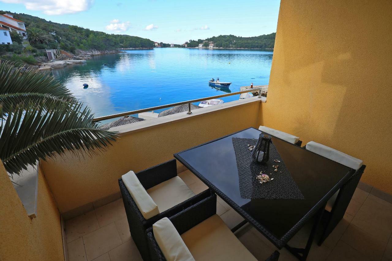 Apartments Savar - Ilo Brbinj Luaran gambar