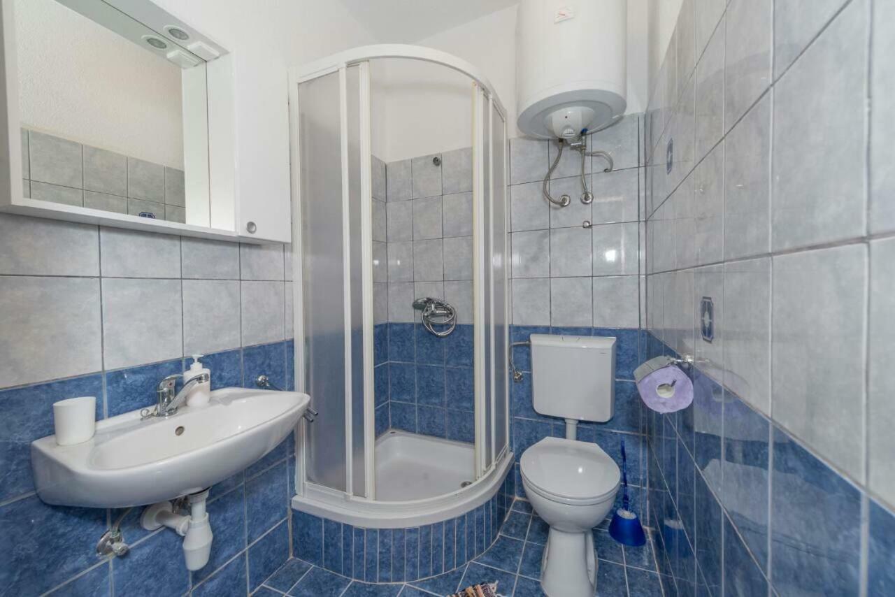 Apartments Savar - Ilo Brbinj Luaran gambar